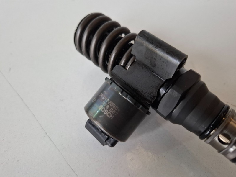 Recambio de inyector para audi a4 avant (8e) bre referencia OEM IAM 03G130073G  
