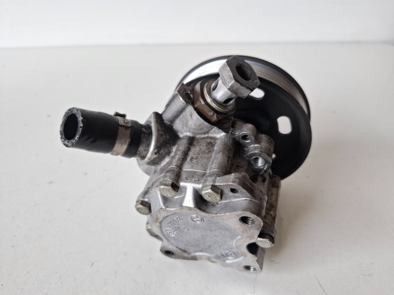 Recambio de bomba direccion para audi a4 avant (8e) bre referencia OEM IAM 8E0145155N  