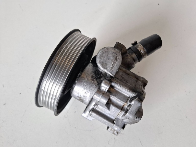 Recambio de bomba direccion para audi a4 avant (8e) bre referencia OEM IAM 8E0145155N  