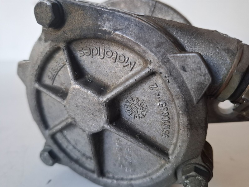 Recambio de depresor freno / bomba vacio para bmw serie 3 berlina (e46) 204d1 referencia OEM IAM 96110885  