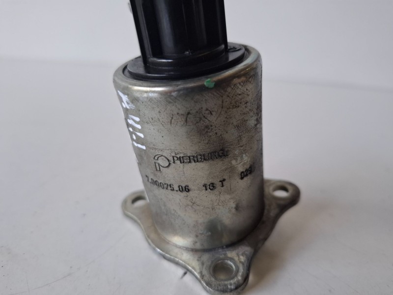 Recambio de valvula egr para renault scenic ii (jm) f9q812 referencia OEM IAM 700075070  