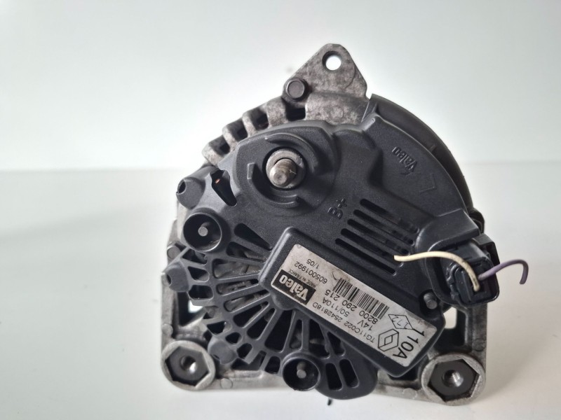 Recambio de alternador para renault scenic ii (jm) f9q812 referencia OEM IAM 8200290215  