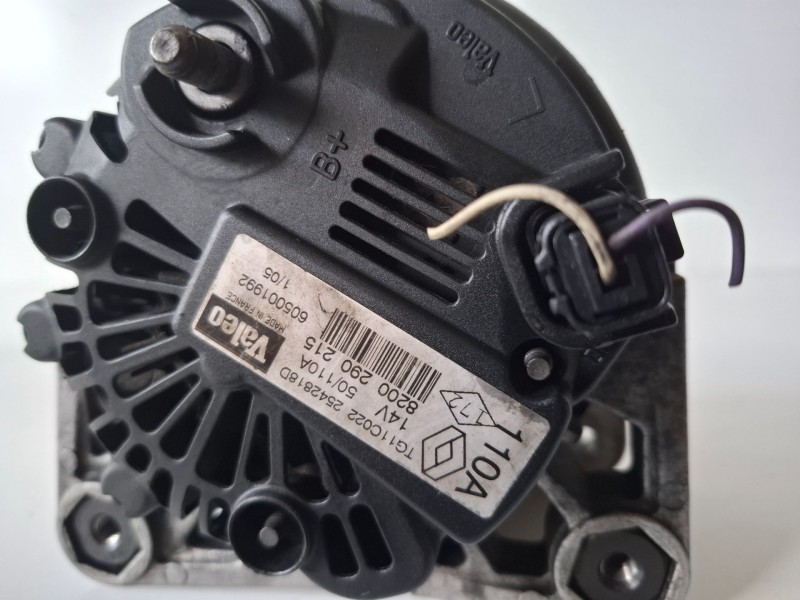 Recambio de alternador para renault scenic ii (jm) f9q812 referencia OEM IAM 8200290215  
