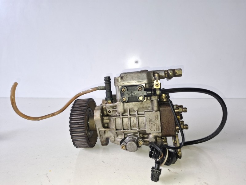 Recambio de bomba inyeccion para renault megane i classic (la0) f9q736 referencia OEM IAM 0460414988  
