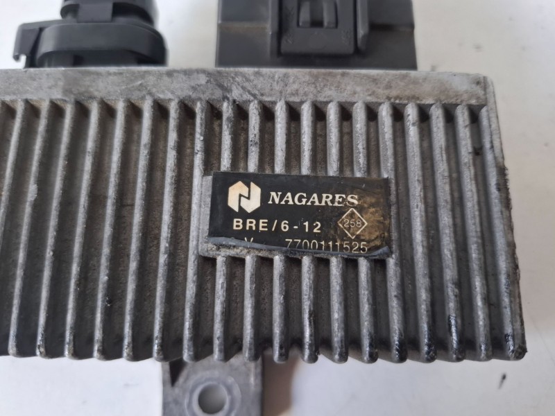 Recambio de caja precalentamiento para renault megane i classic (la0) f9q736 referencia OEM IAM 7700111525  