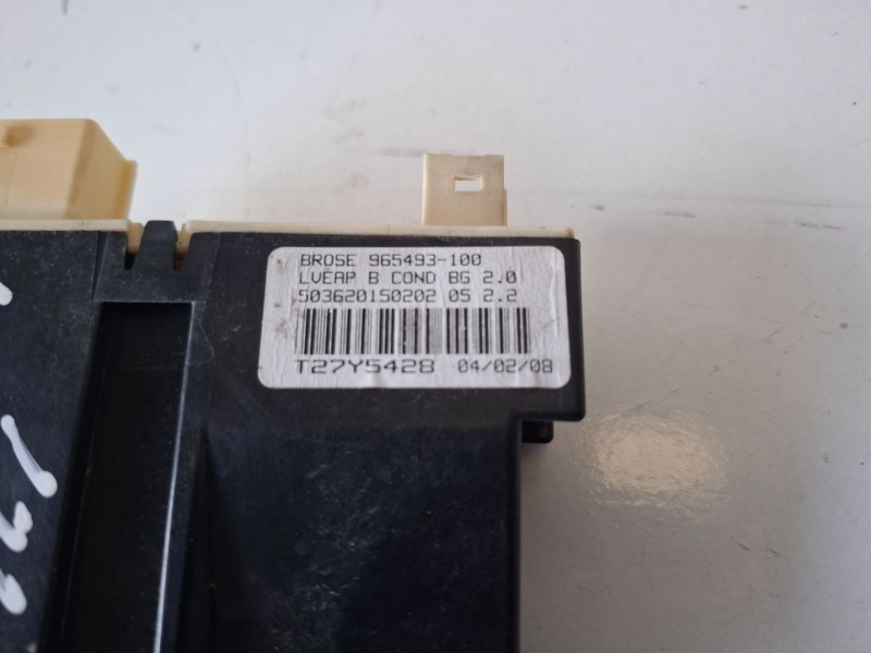 Recambio de motor elevalunas delantero izquierdo para citroen c4 berlina 9hx referencia OEM IAM 965493100  