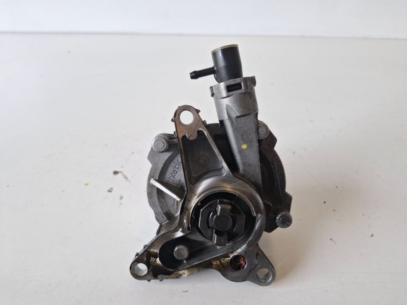 Recambio de depresor freno / bomba vacio para renault espace iv (jk0) m9r740 referencia OEM IAM 724807420  