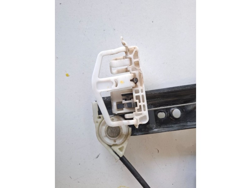 Recambio de elevalunas delantero derecho para ford fiesta (cbk) f6ja referencia OEM IAM 2S5114553AA  