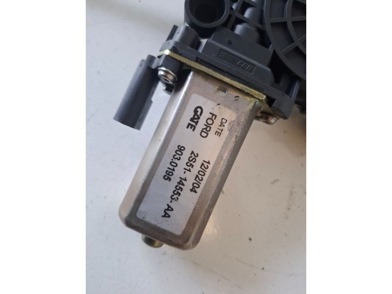 Recambio de elevalunas delantero derecho para ford fiesta (cbk) f6ja referencia OEM IAM 2S5114553AA  