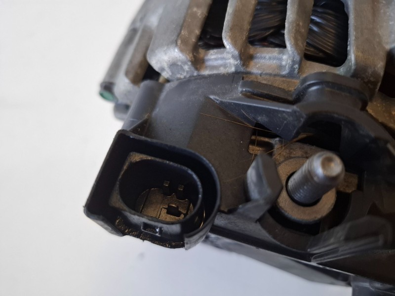 Recambio de alternador para ford mondeo berlina (ca2) txbb referencia OEM IAM   