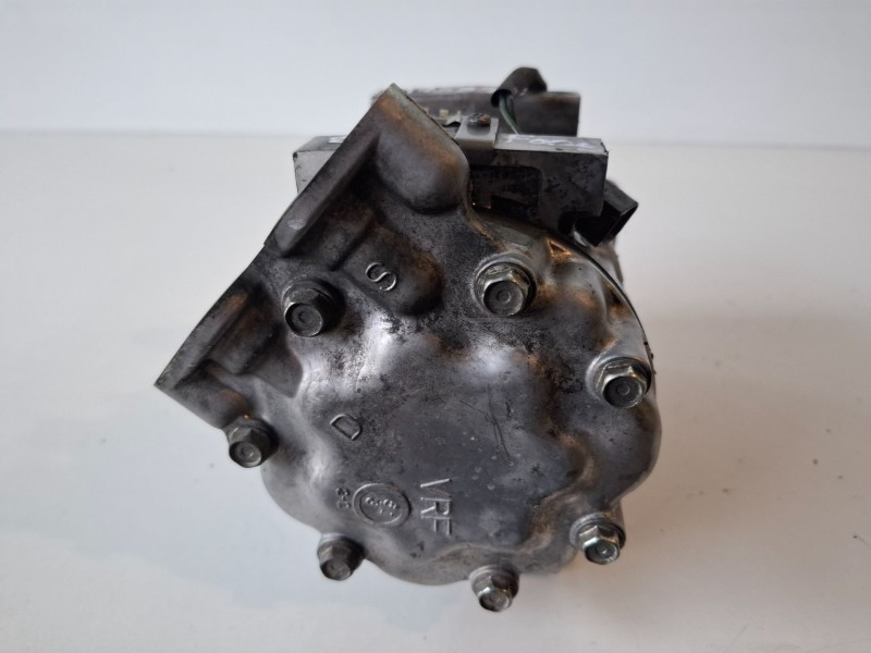 Recambio de compresor aire acondicionado para ford focus berlina (cap) hhda referencia OEM IAM 3M5H19D629SA  