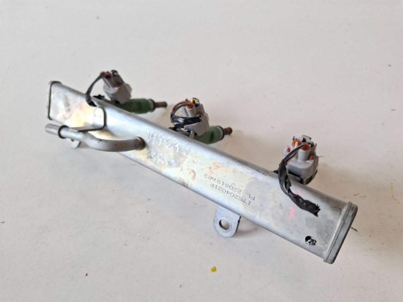 Recambio de rampa inyectora para dacia sandero iii h4df480 referencia OEM IAM 175204021R  