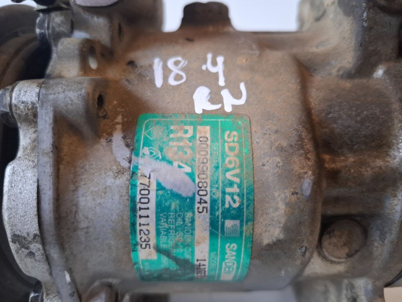 Recambio de compresor aire acondicionado para renault kangoo i (f/kc0) f8q630 referencia OEM IAM 7700111235  