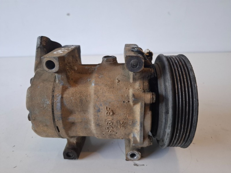 Recambio de compresor aire acondicionado para renault kangoo i (f/kc0) f8q630 referencia OEM IAM 7700111235  