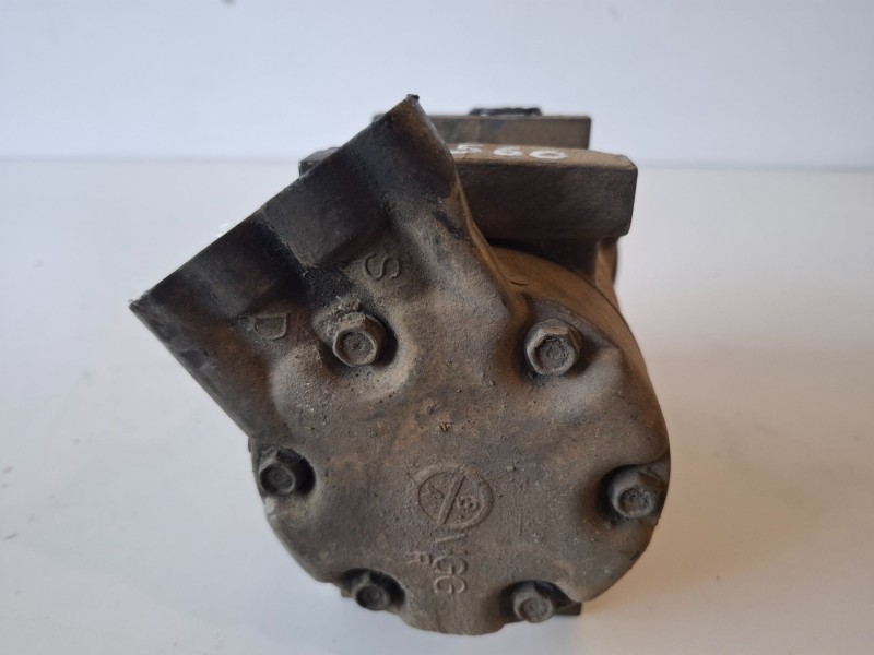 Recambio de compresor aire acondicionado para renault kangoo i (f/kc0) f8q630 referencia OEM IAM 7700111235  