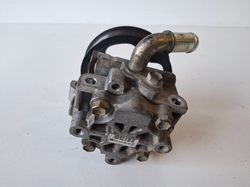 Recambio de bomba direccion para ford transit connect (tc7) hcpb referencia OEM IAM 2T143A696AE  