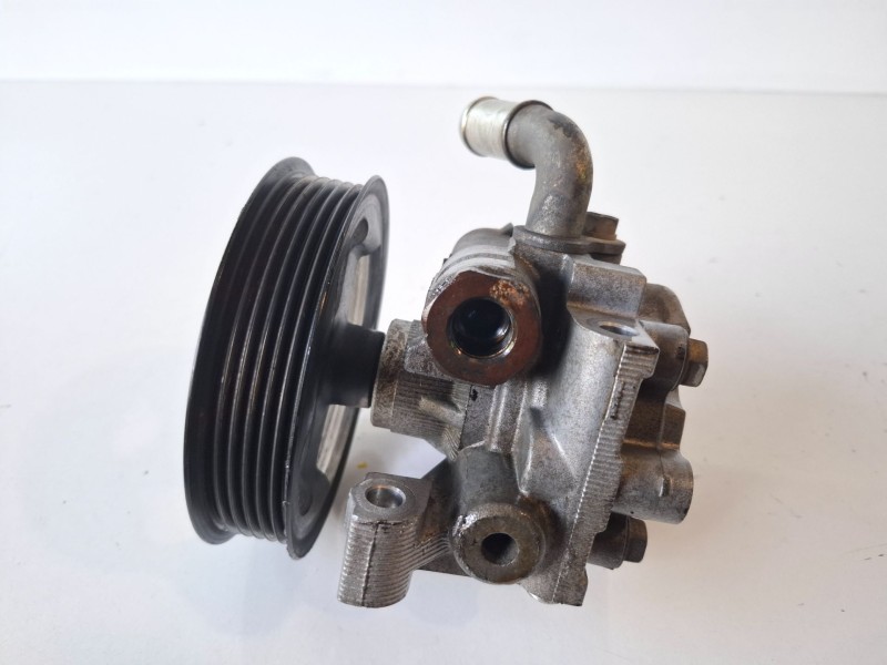 Recambio de bomba direccion para ford transit connect (tc7) hcpb referencia OEM IAM 2T143A696AE  