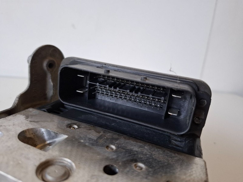 Recambio de abs para mercedes-benz clase e (bm 211) berlina 646821 referencia OEM IAM 0265250302  