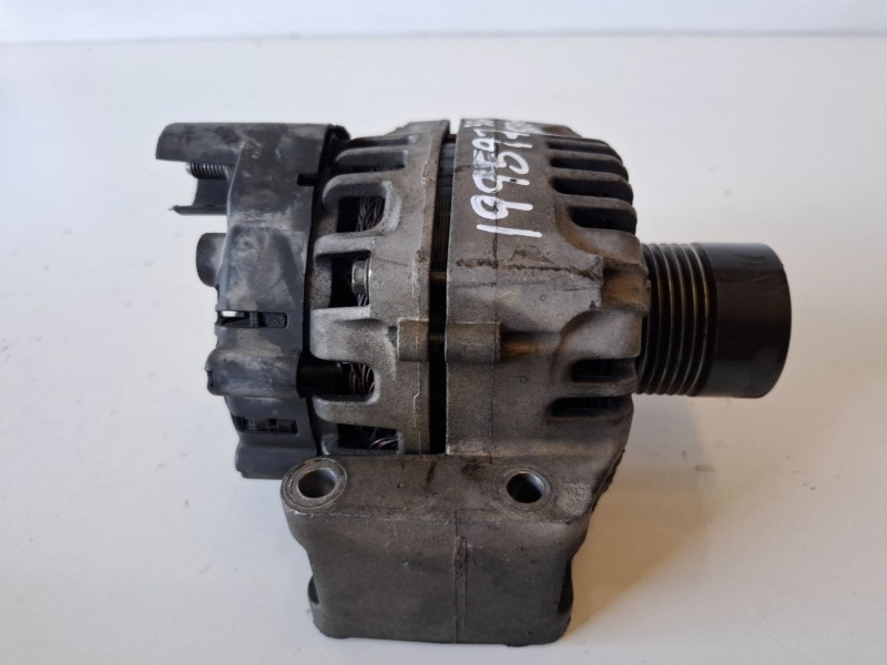 Recambio de alternador para suzuki swift berlina (rs/mz) z13dt referencia OEM IAM 3140085E00000  