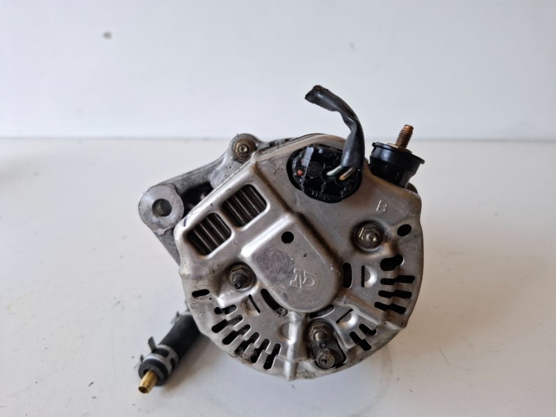 Recambio de alternador para mg rover rover 25 (rf) 20t2n referencia OEM IAM 1002132790  