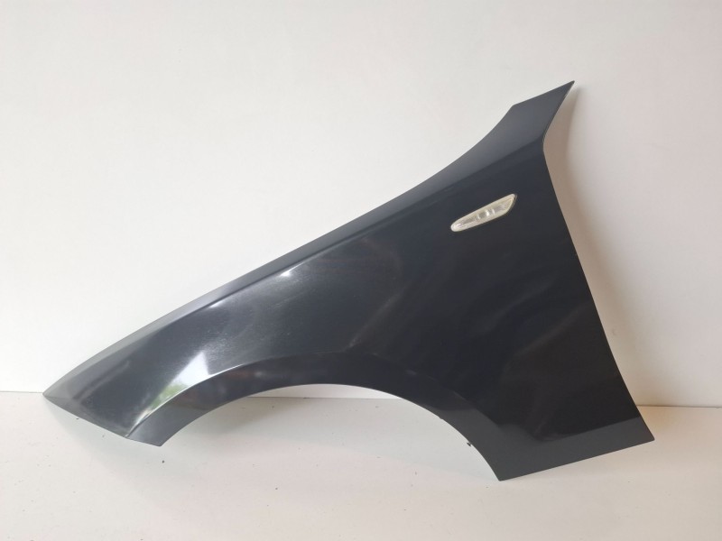 Recambio de aleta delantera izquierda para bmw serie 1 coupe (e82) n47d20c referencia OEM IAM   