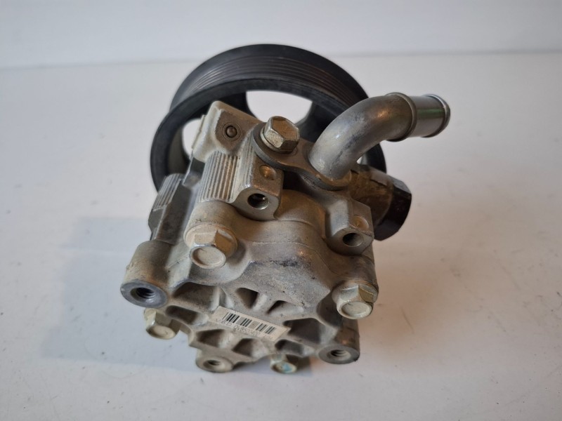 Recambio de bomba direccion para land rover discovery 276dt referencia OEM IAM   