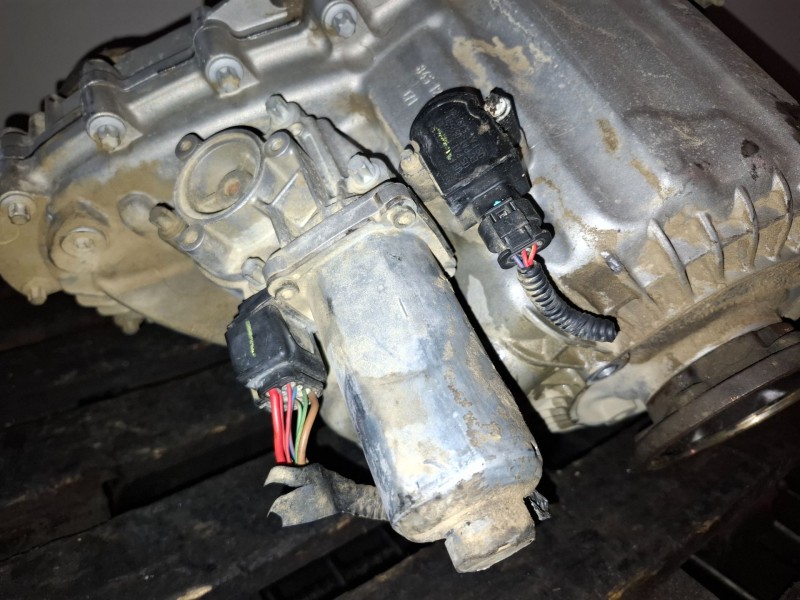 Recambio de caja transfer para land rover discovery 276dt referencia OEM IAM   