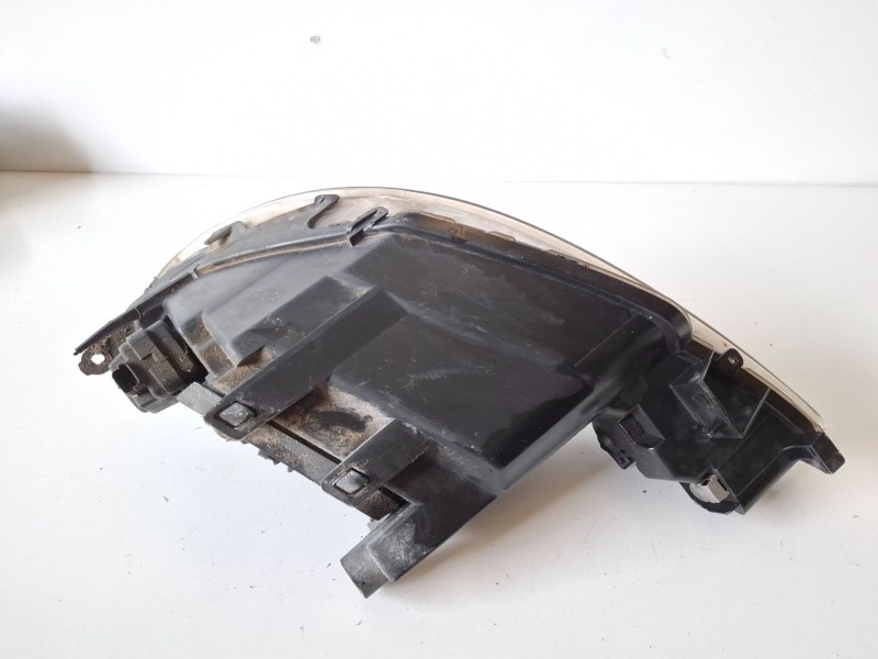 Recambio de faro derecho para peugeot 206 kfu referencia OEM IAM 9628666780  