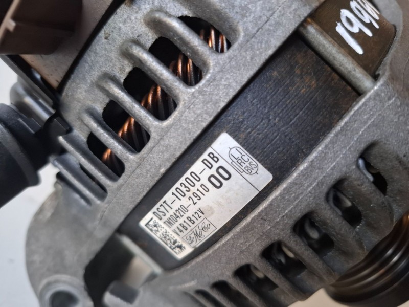 Recambio de alternador para ford mondeo sportbreak (cng) unce referencia OEM IAM DS7T10300DB  