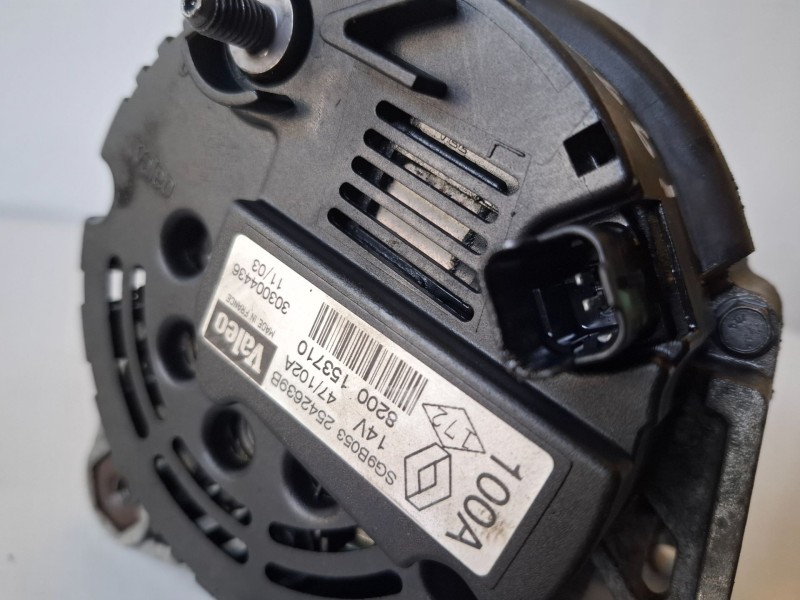 Recambio de alternador para renault laguna ii (bg0) f4r712 referencia OEM IAM 8200153710  