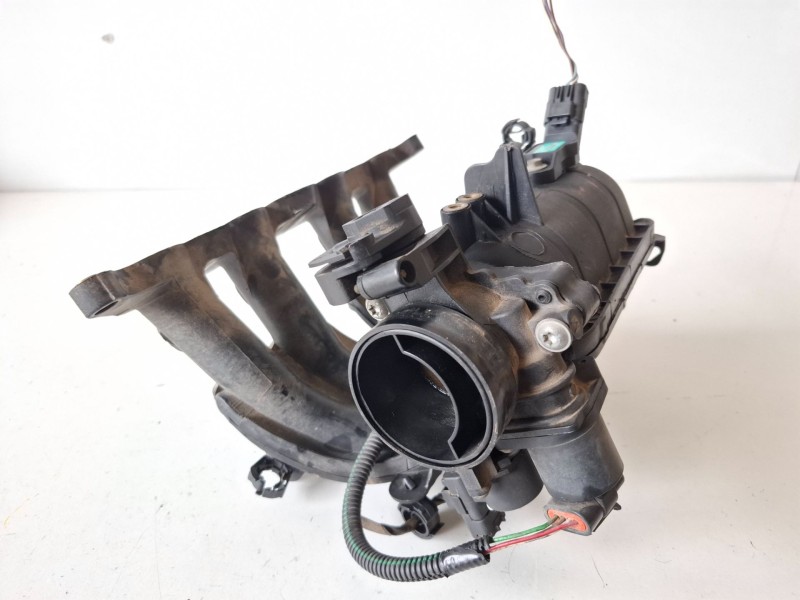 Recambio de colector admision para citroen c2 hfx referencia OEM IAM 9638425180  