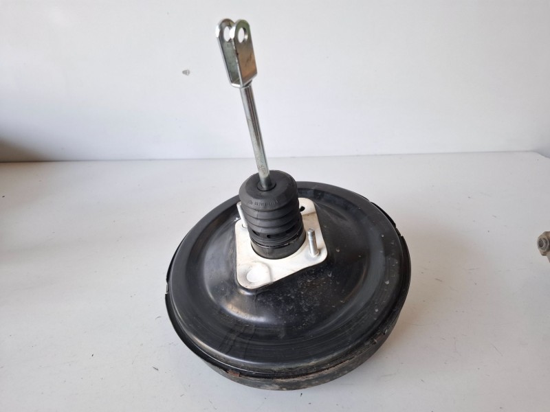 Recambio de servofreno para opel astra h twin top z19dth referencia OEM IAM 13142362  