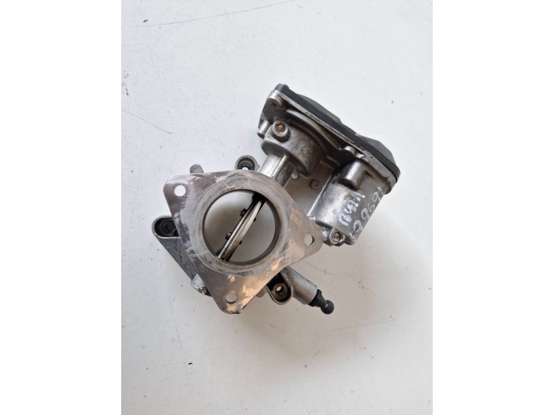 Recambio de caja mariposa para opel insignia berlina a20dt referencia OEM IAM 50569200  