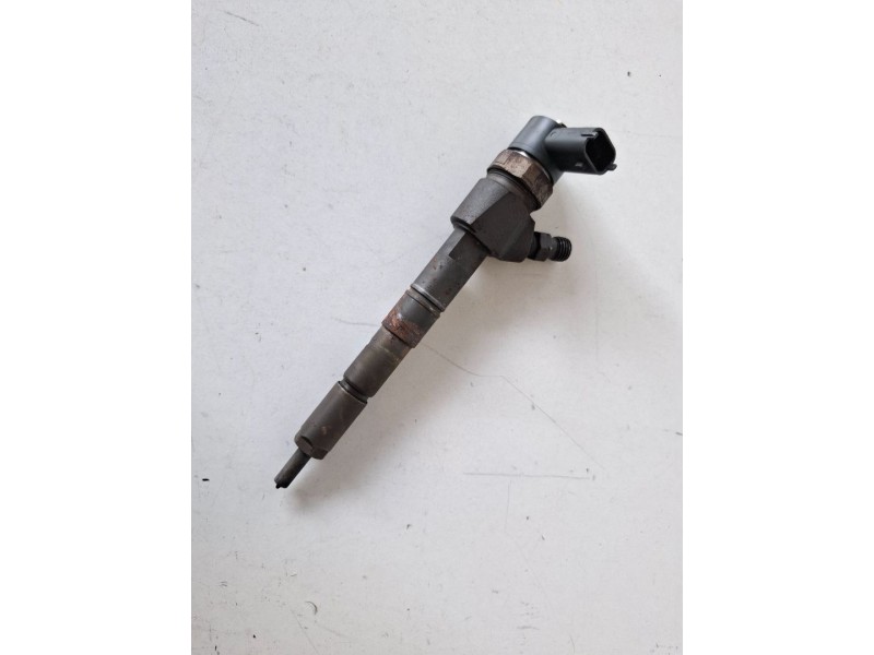Recambio de inyector para opel insignia berlina a20dt referencia OEM IAM 0445110423  