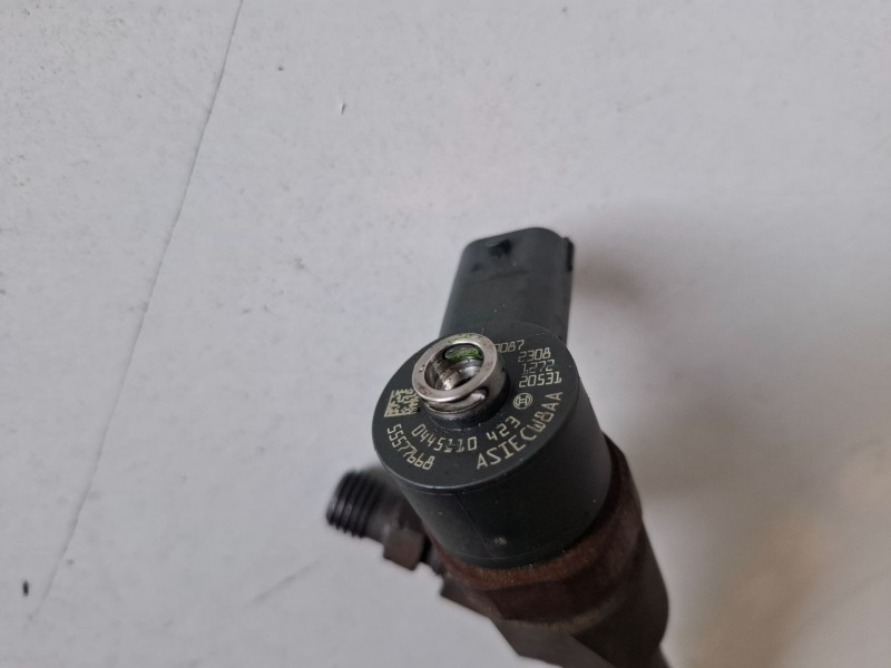 Recambio de inyector para opel insignia berlina a20dt referencia OEM IAM 0445110423  