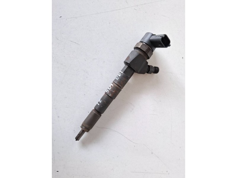 Recambio de inyector para opel insignia berlina a20dt referencia OEM IAM 0445110423  