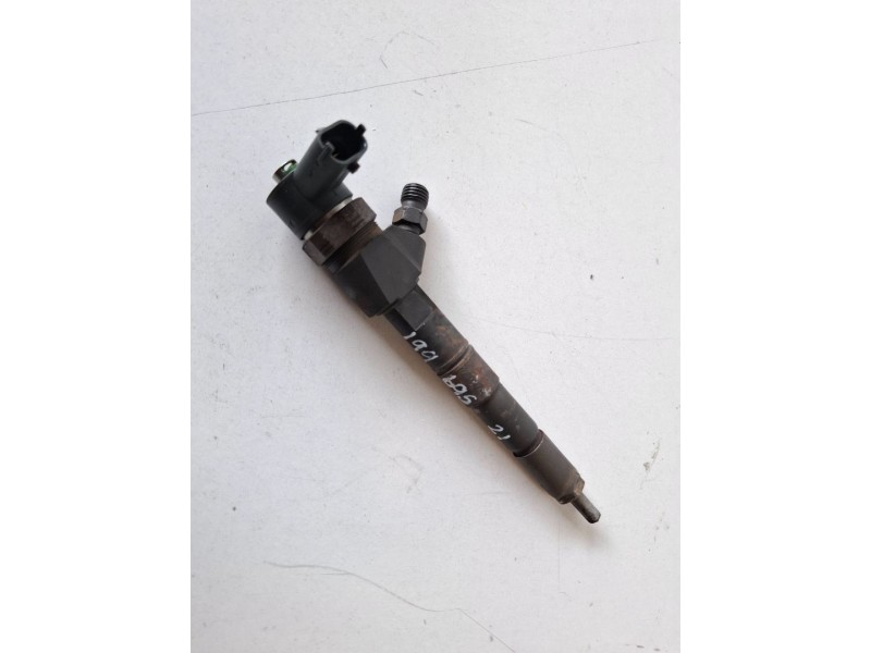 Recambio de inyector para opel insignia berlina a20dt referencia OEM IAM 0445110423  