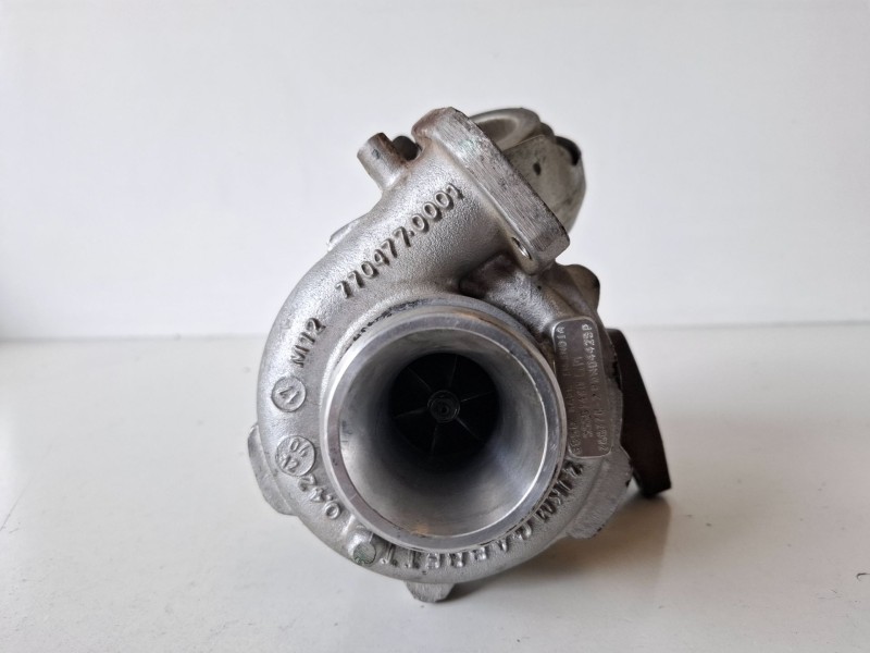 Recambio de turbocompresor para opel insignia berlina a20dt referencia OEM IAM 55581460  