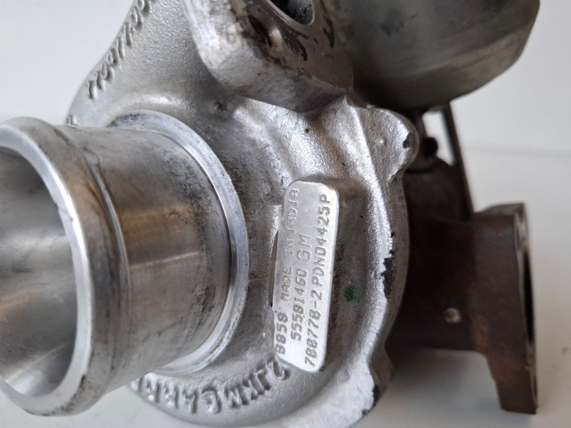 Recambio de turbocompresor para opel insignia berlina a20dt referencia OEM IAM 55581460  