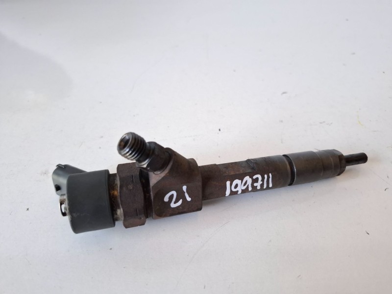 Recambio de inyector para renault scenic ii (jm) f9q800 referencia OEM IAM 0445110110B  