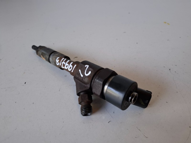 Recambio de inyector para renault scenic ii (jm) f9q800 referencia OEM IAM 0445110110B  