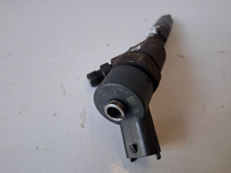Recambio de inyector para renault scenic ii (jm) f9q800 referencia OEM IAM 0445110110B  