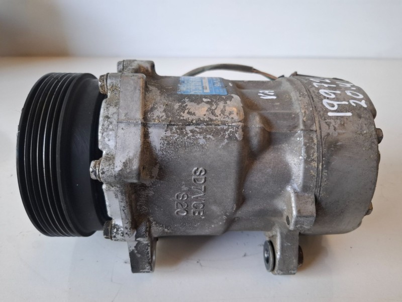 Recambio de compresor aire acondicionado para seat leon (1m1) azd referencia OEM IAM 1J0820803K  