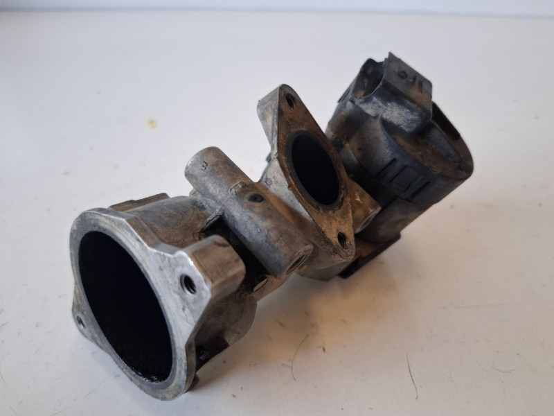 Recambio de valvula egr para citroen jumpy rhk referencia OEM IAM 9681825280  