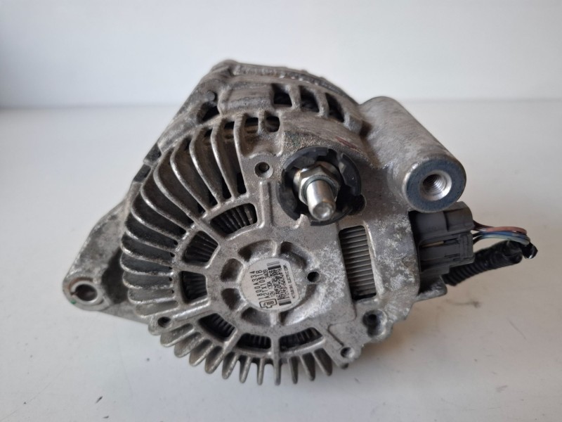 Recambio de alternador para mitsubishi asx (ga0w) 4n13 referencia OEM IAM 1800A334  