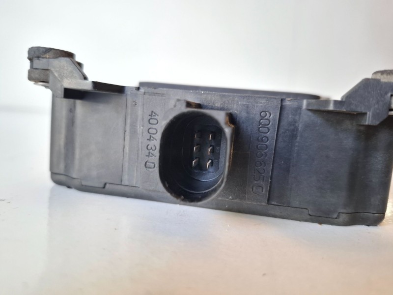 Recambio de centralita check control para seat ibiza (6l1) axr referencia OEM IAM 6Q0906625C  