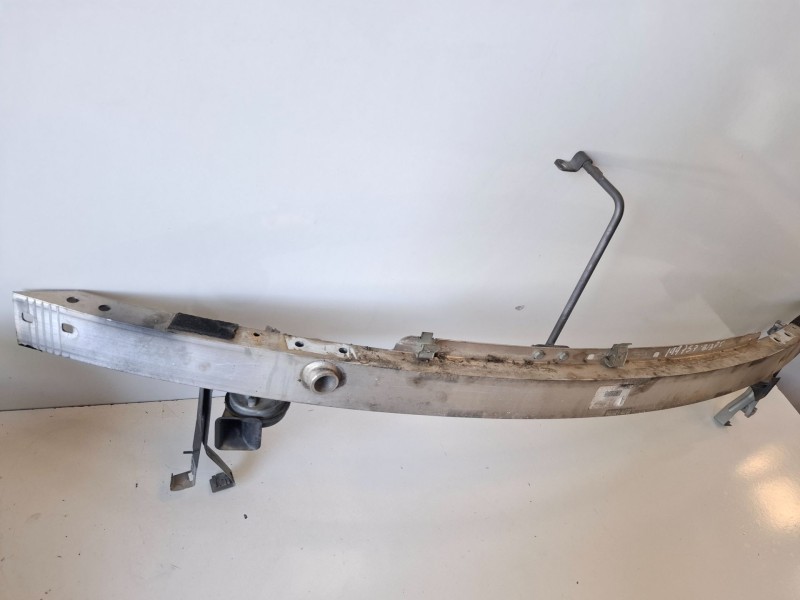 Recambio de refuerzo paragolpes delantero para mercedes-benz clase c (bm 204) berlina 646811 referencia OEM IAM   