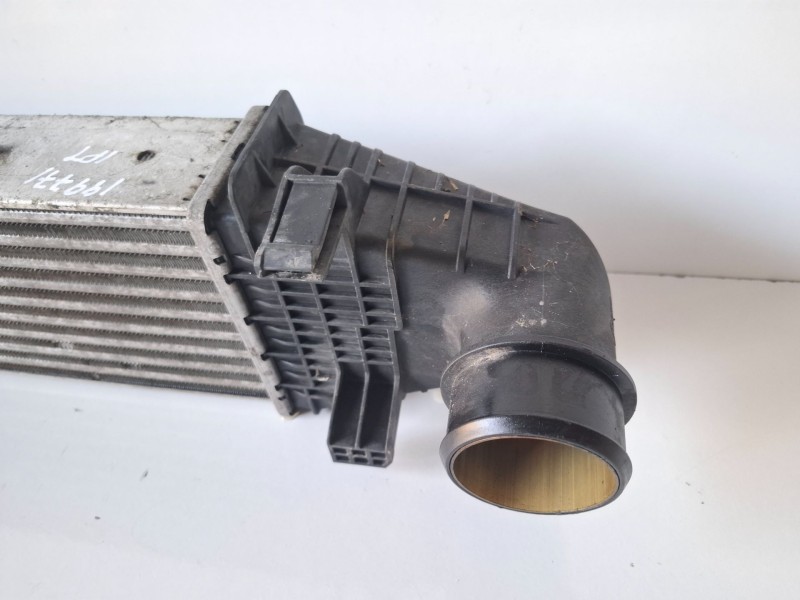 Recambio de intercooler para mercedes-benz clase c (bm 204) berlina 646811 referencia OEM IAM A2045000300  