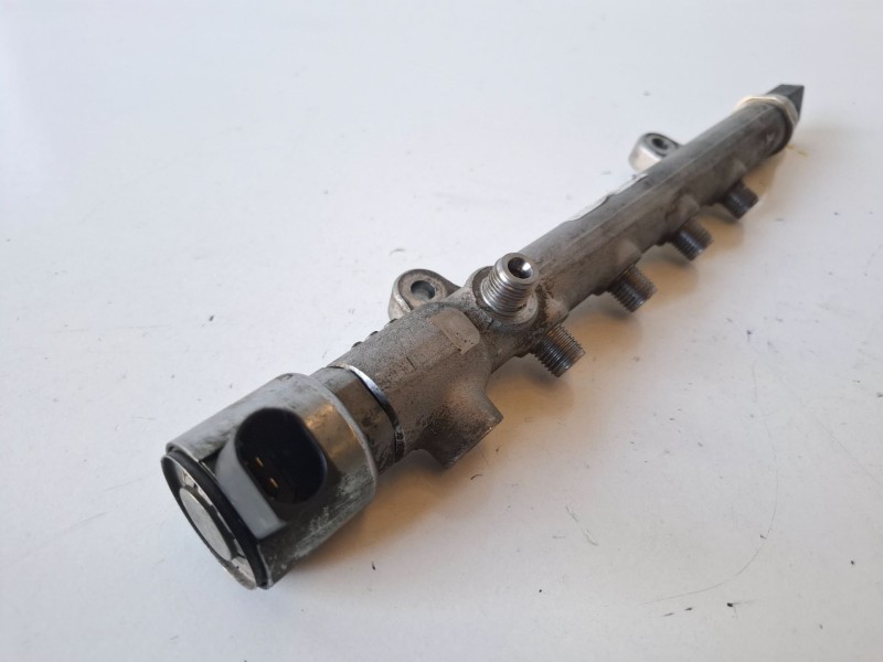 Recambio de rampa inyectora para mercedes-benz sprinter ii camión 651955 referencia OEM IAM A6510700700  
