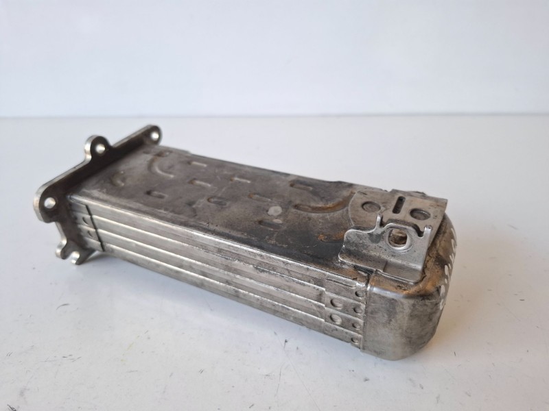 Recambio de enfriador aceite motor para mercedes-benz sprinter ii camión 651955 referencia OEM IAM A6511400675  